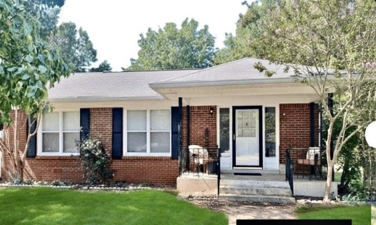 listing, photo 1