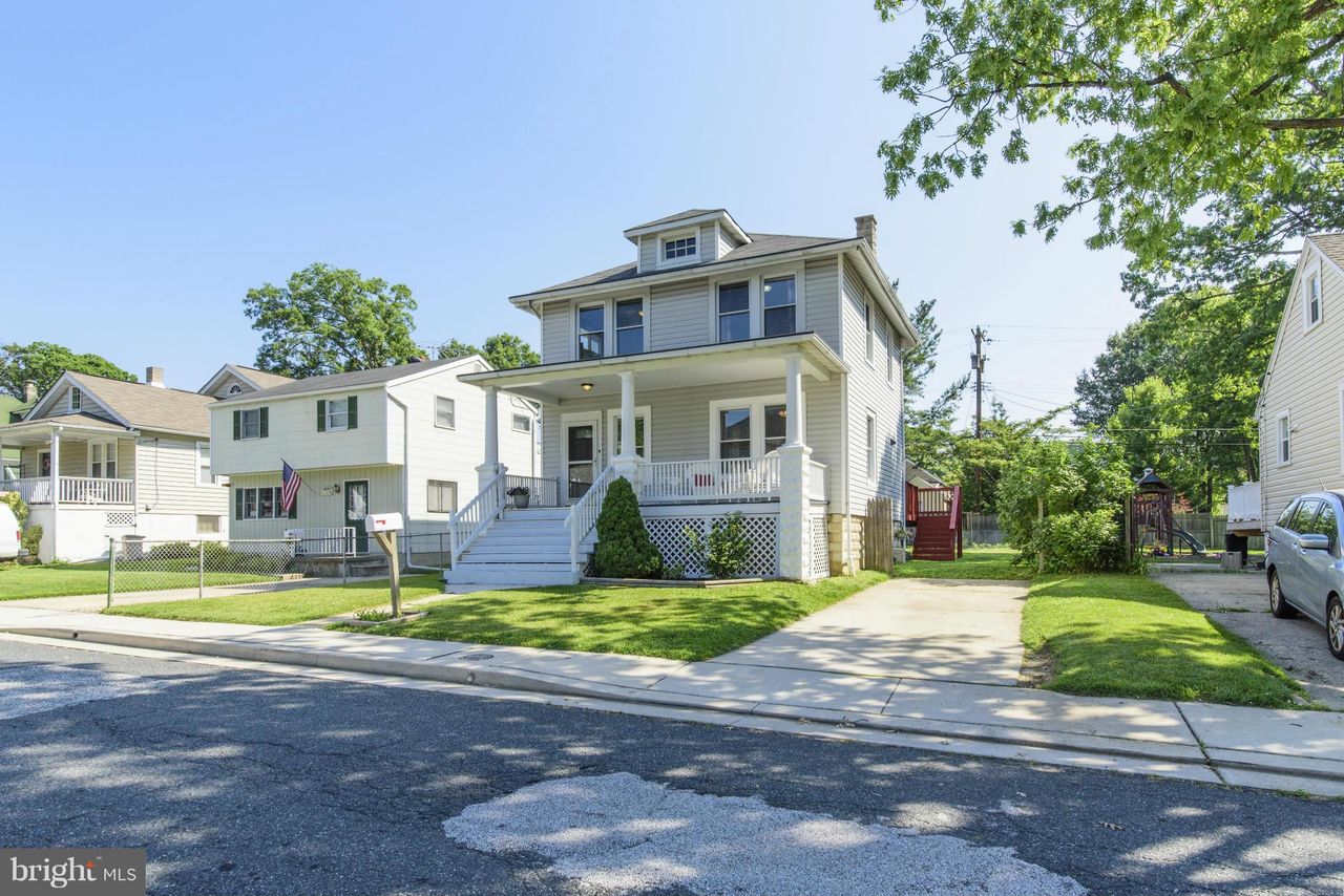 listing, photo 1