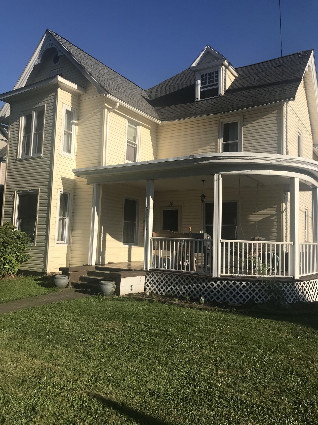 listing, photo 1