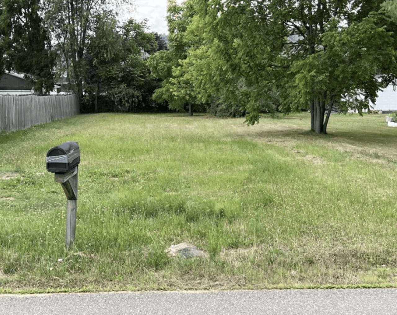 listing, photo 1