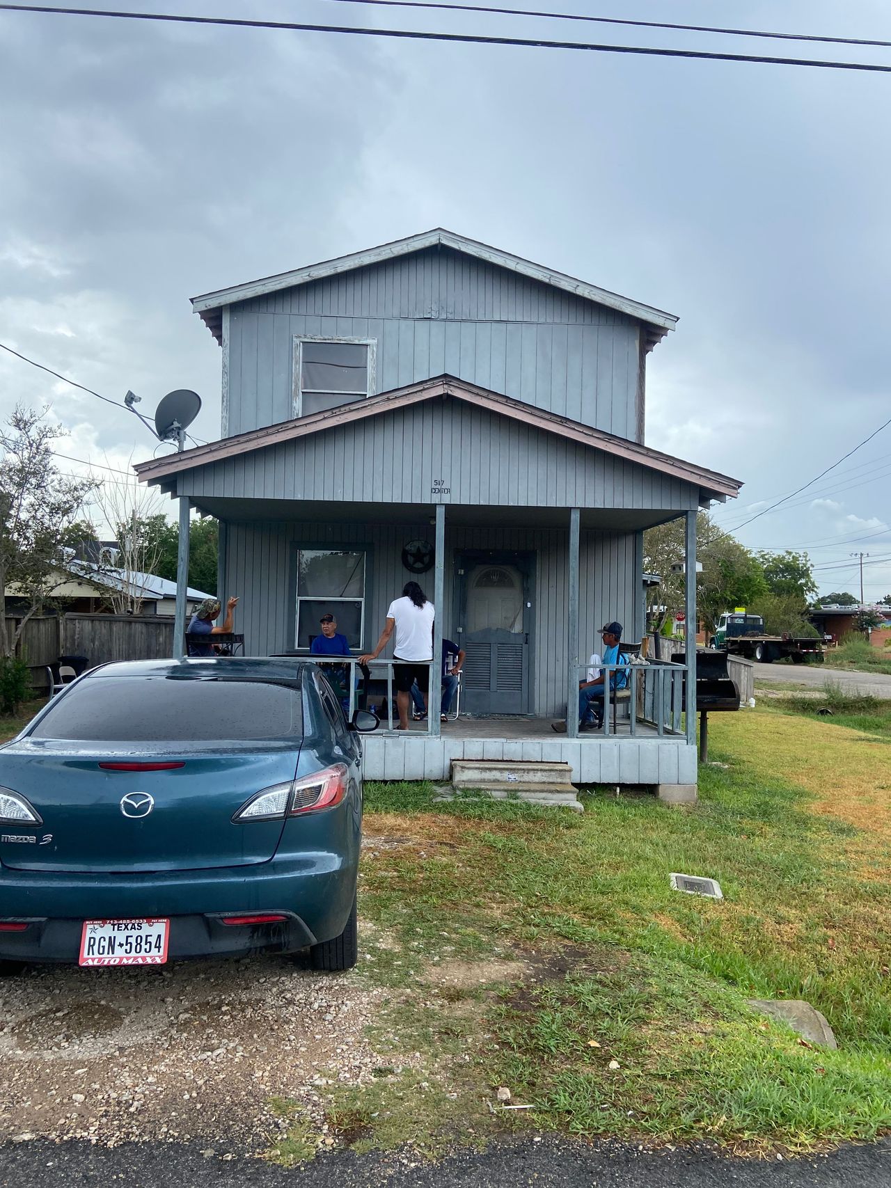 listing, photo 1