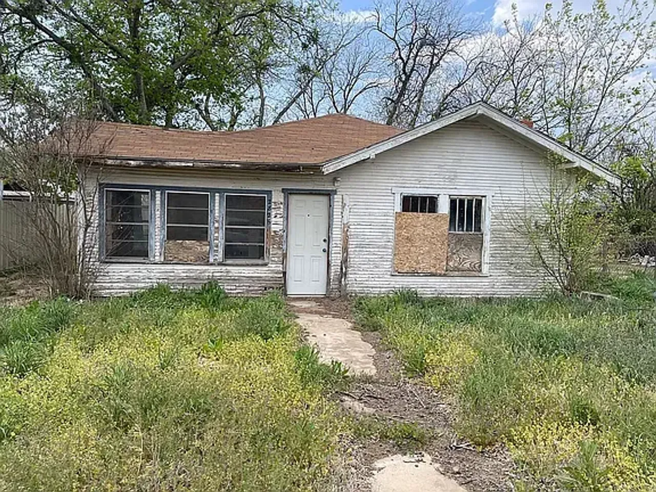 listing, photo 1