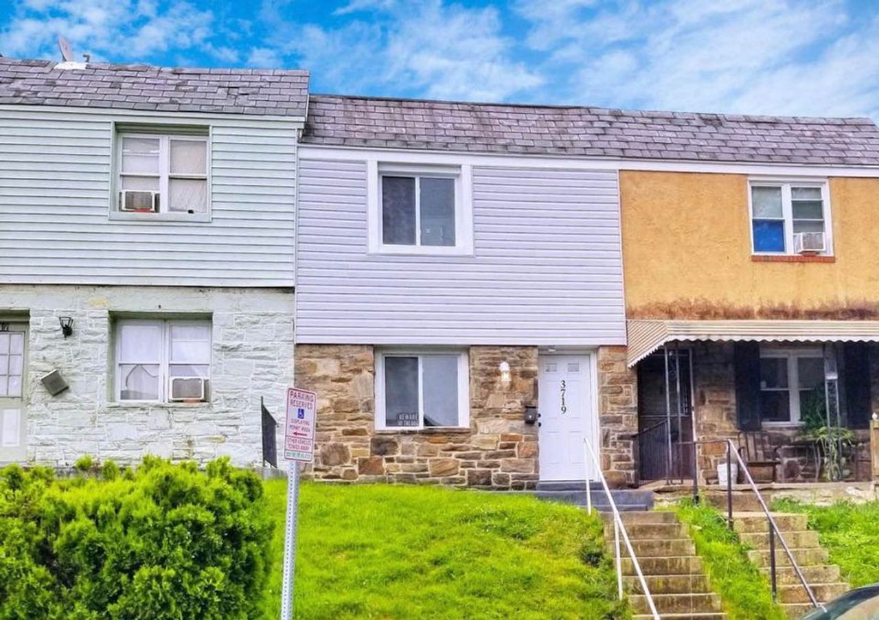 listing, photo 1