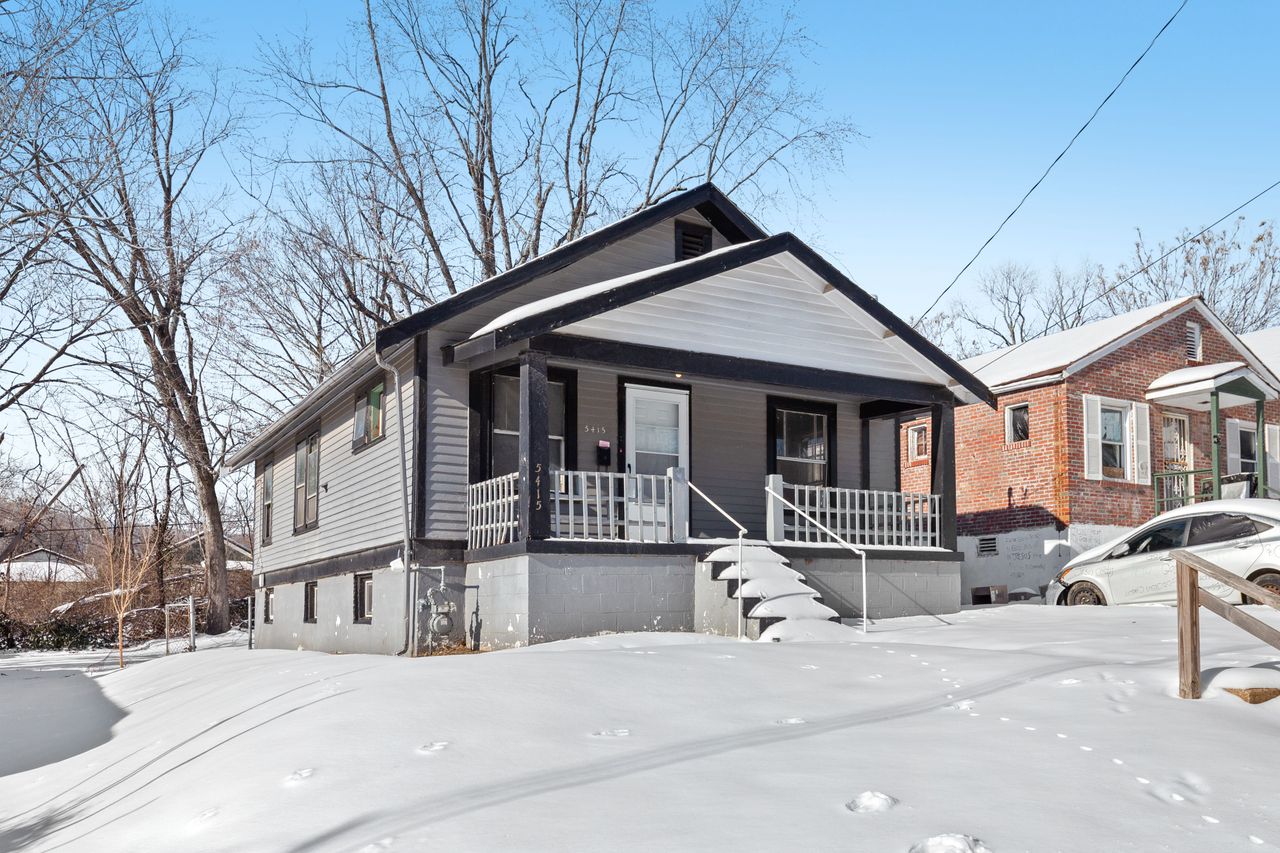listing, photo 1