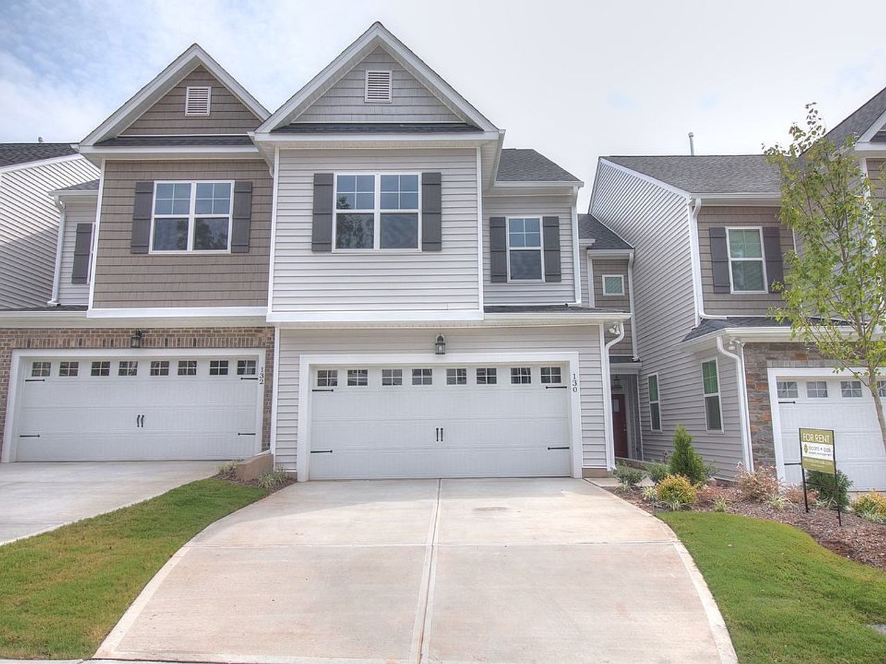 listing, photo 1