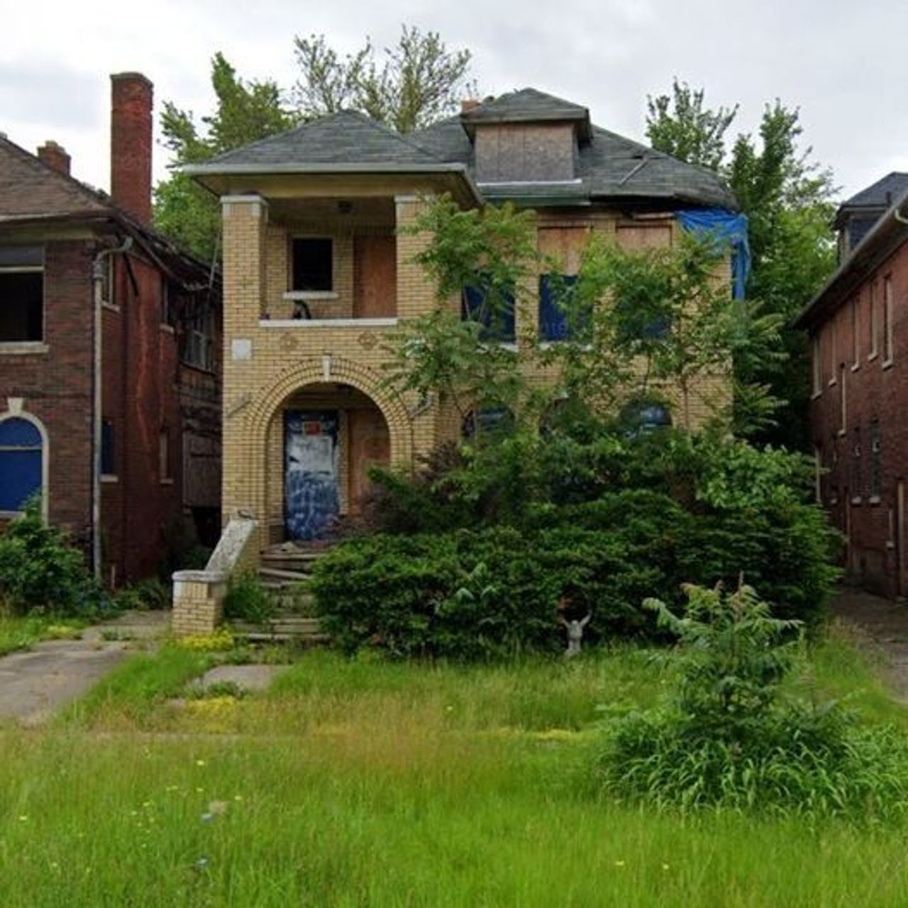 listing, photo 1