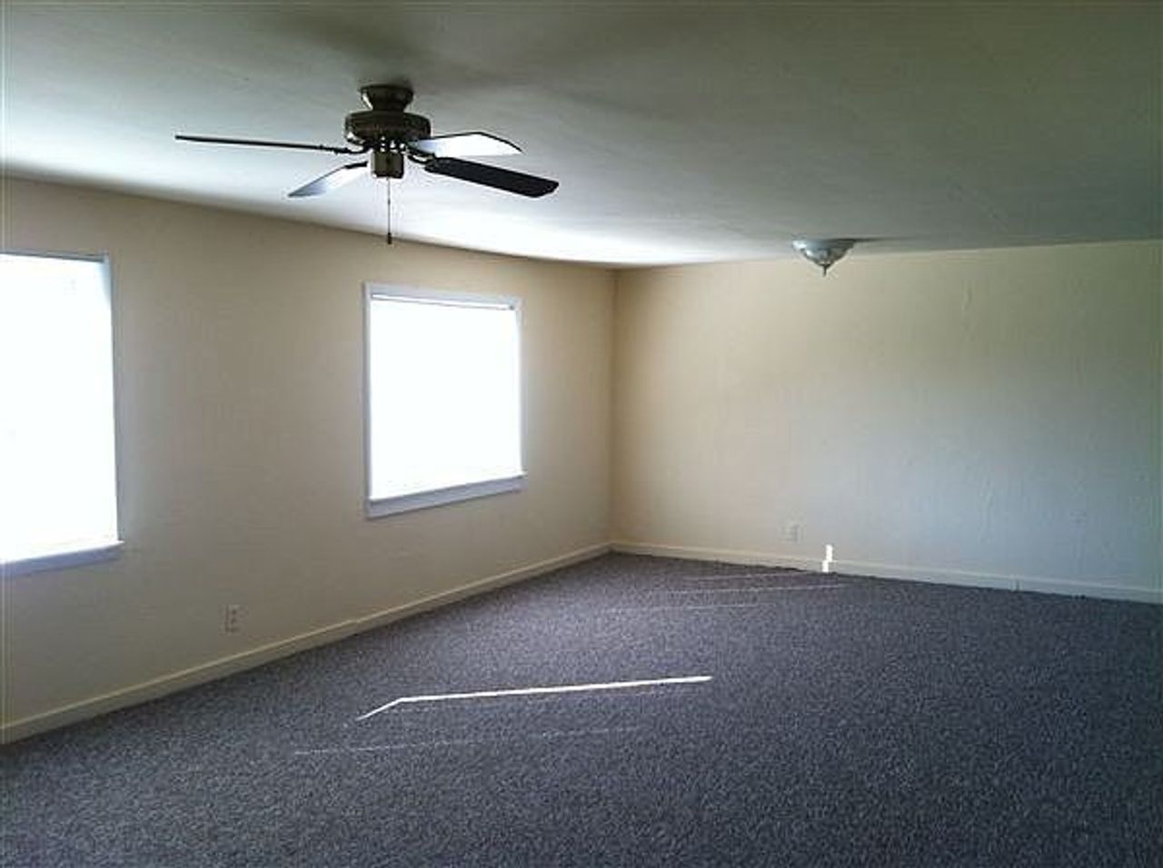 listing, photo 1
