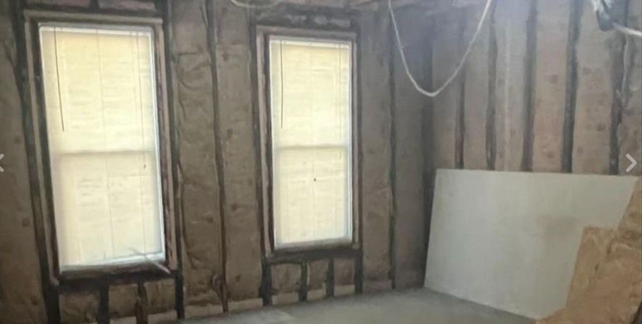 listing, photo 1