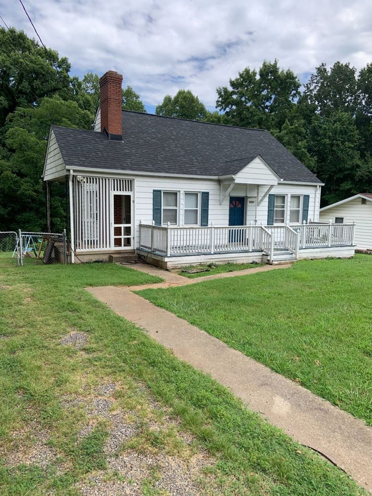 listing, photo 1