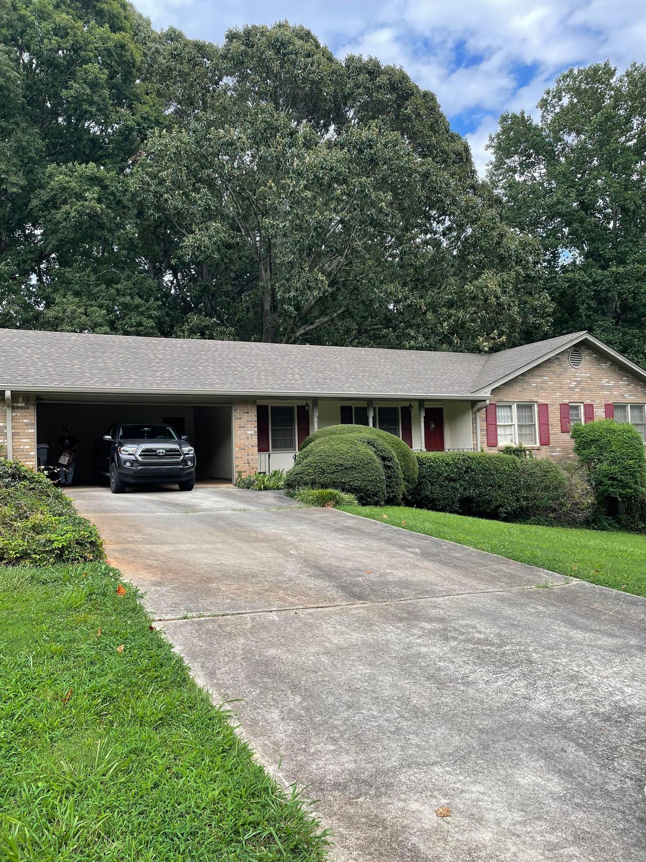 listing, photo 1