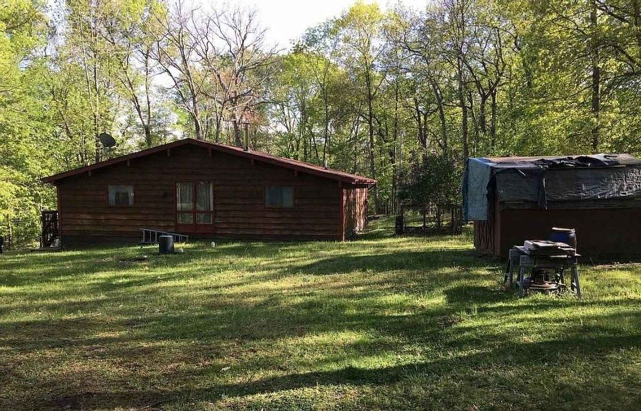 listing, photo 1