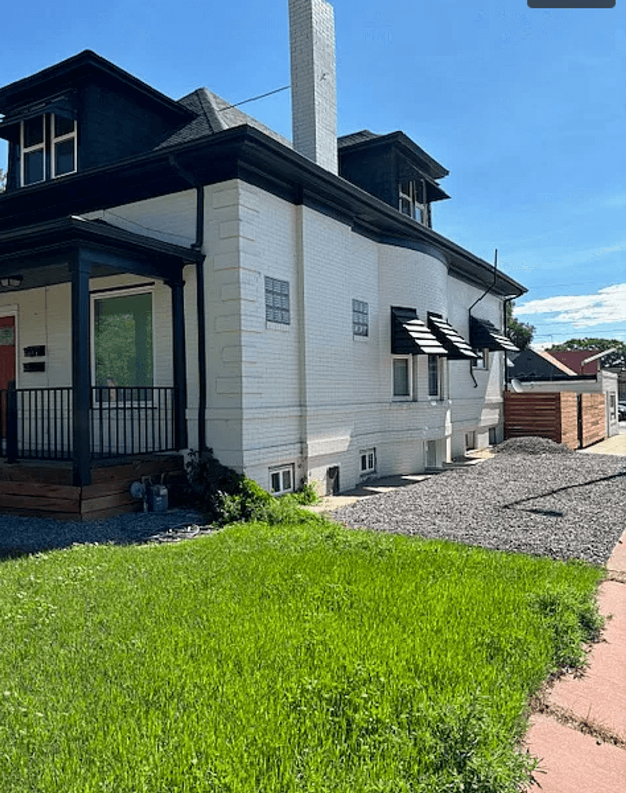listing, photo 1