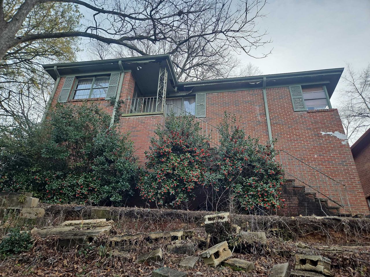 listing, photo 1