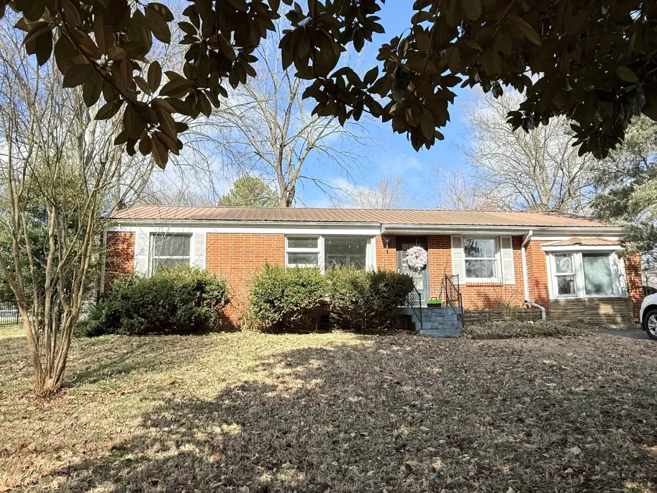listing, photo 1