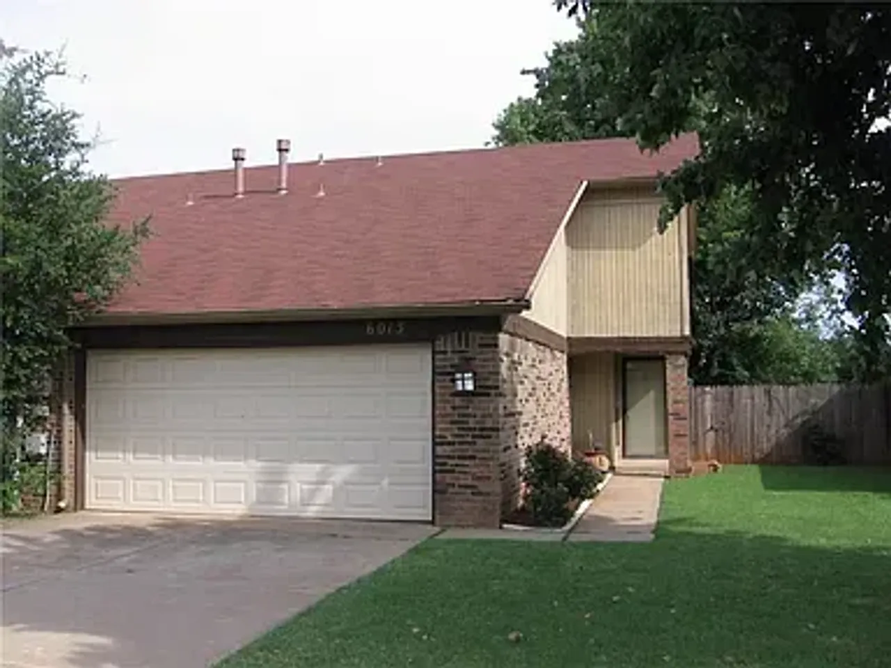 listing, photo 1
