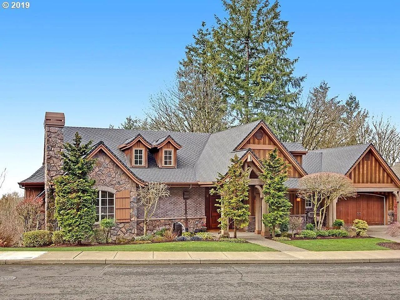 listing, photo 1