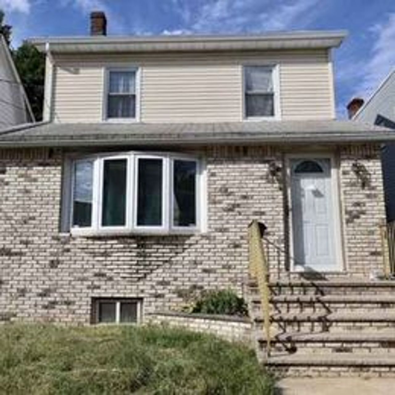listing, photo 1