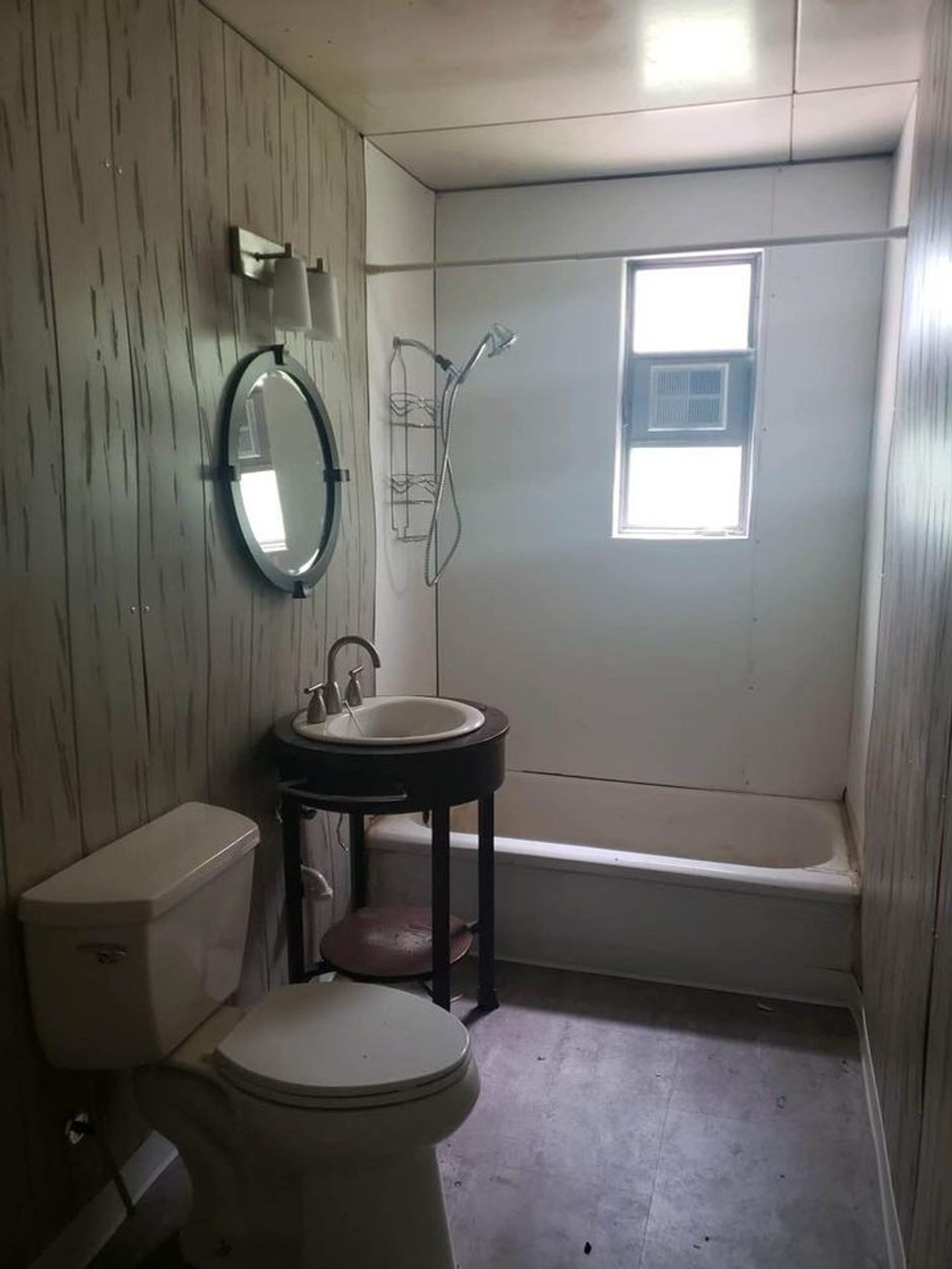 listing, photo 1