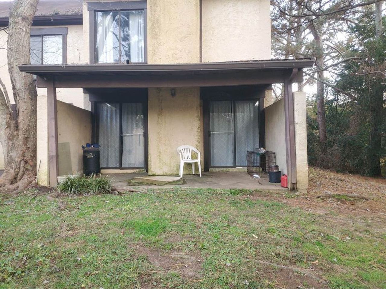 listing, photo 1