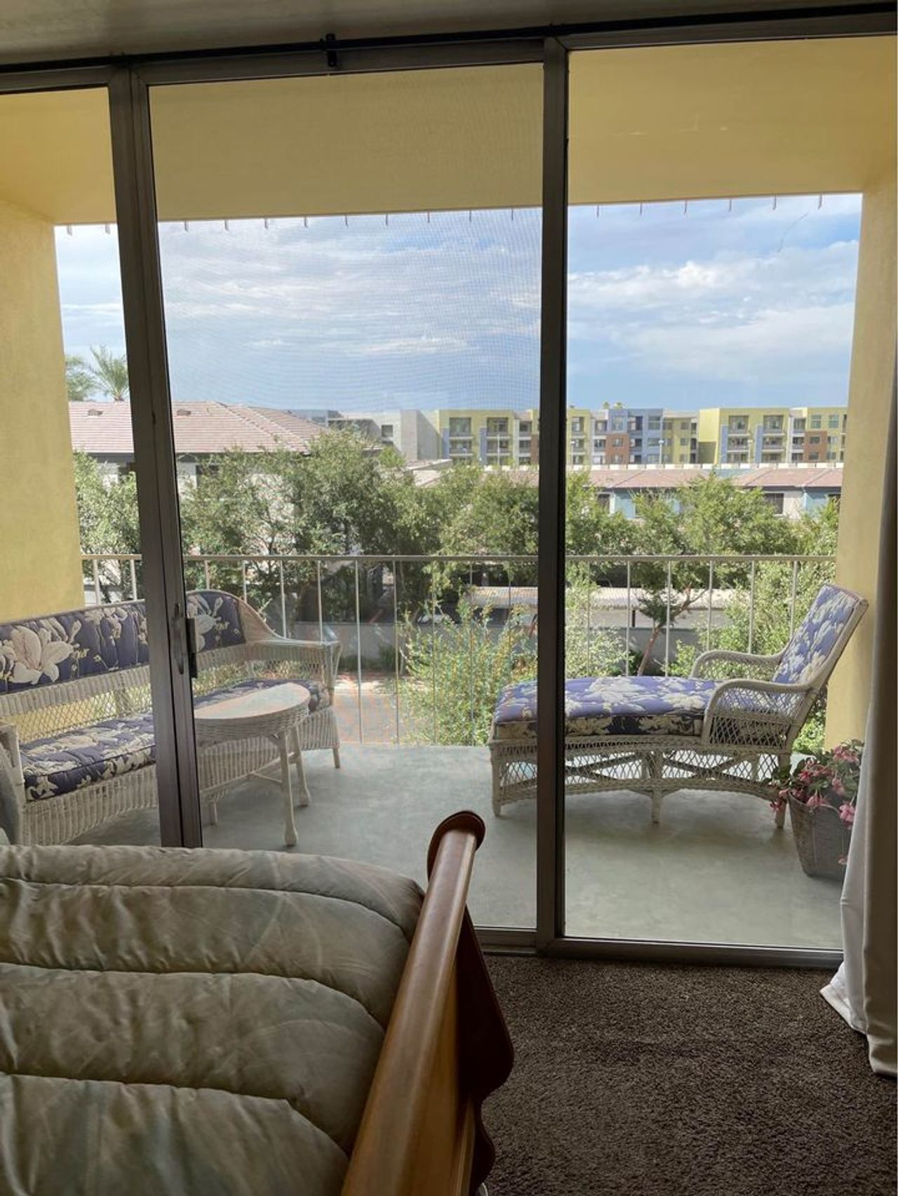 listing, photo 1