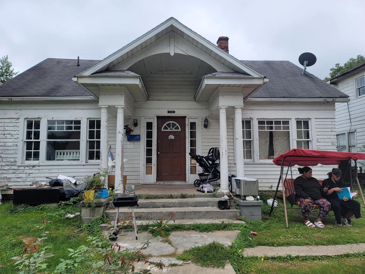 listing, photo 1