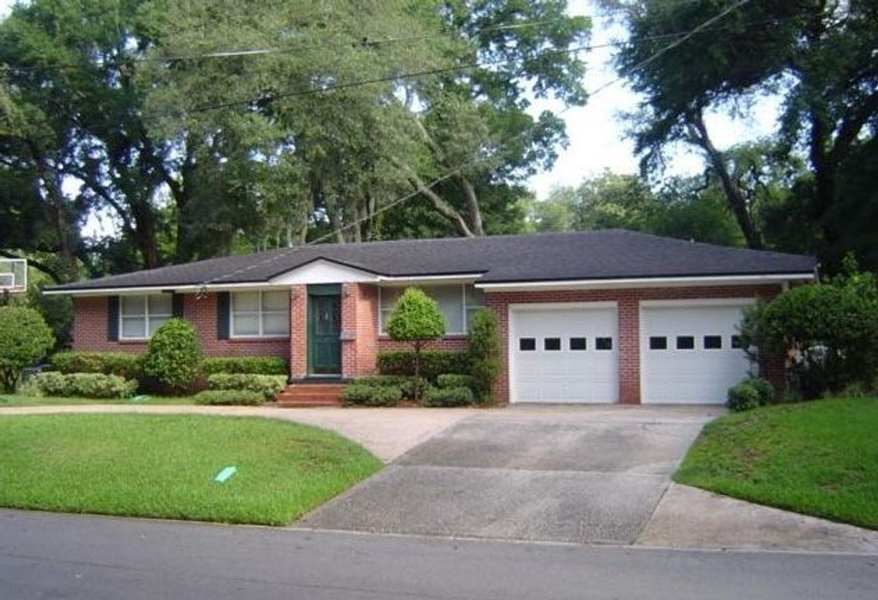 listing, photo 1