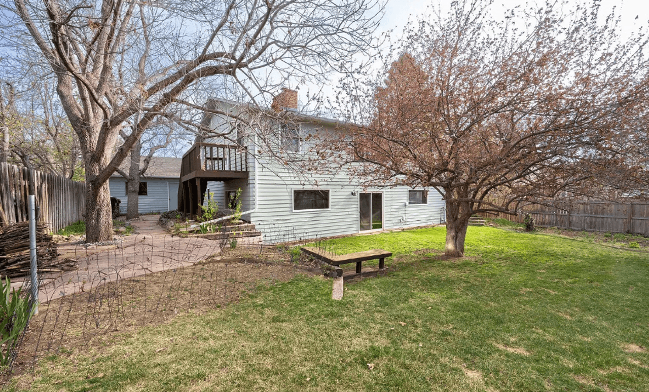 listing, photo 1