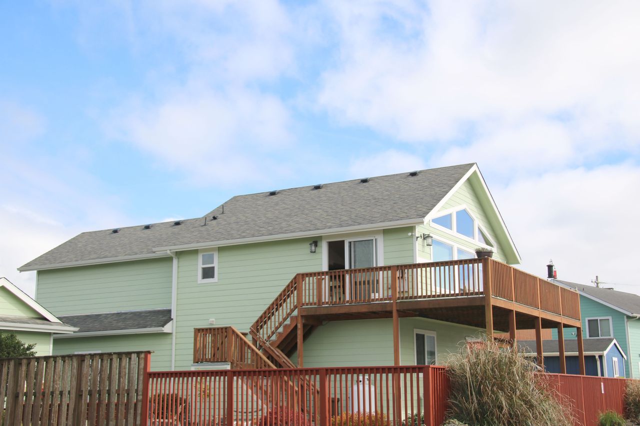 listing, photo 1