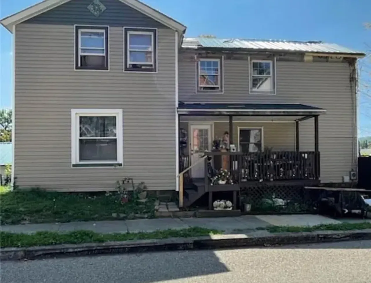 listing, photo 1