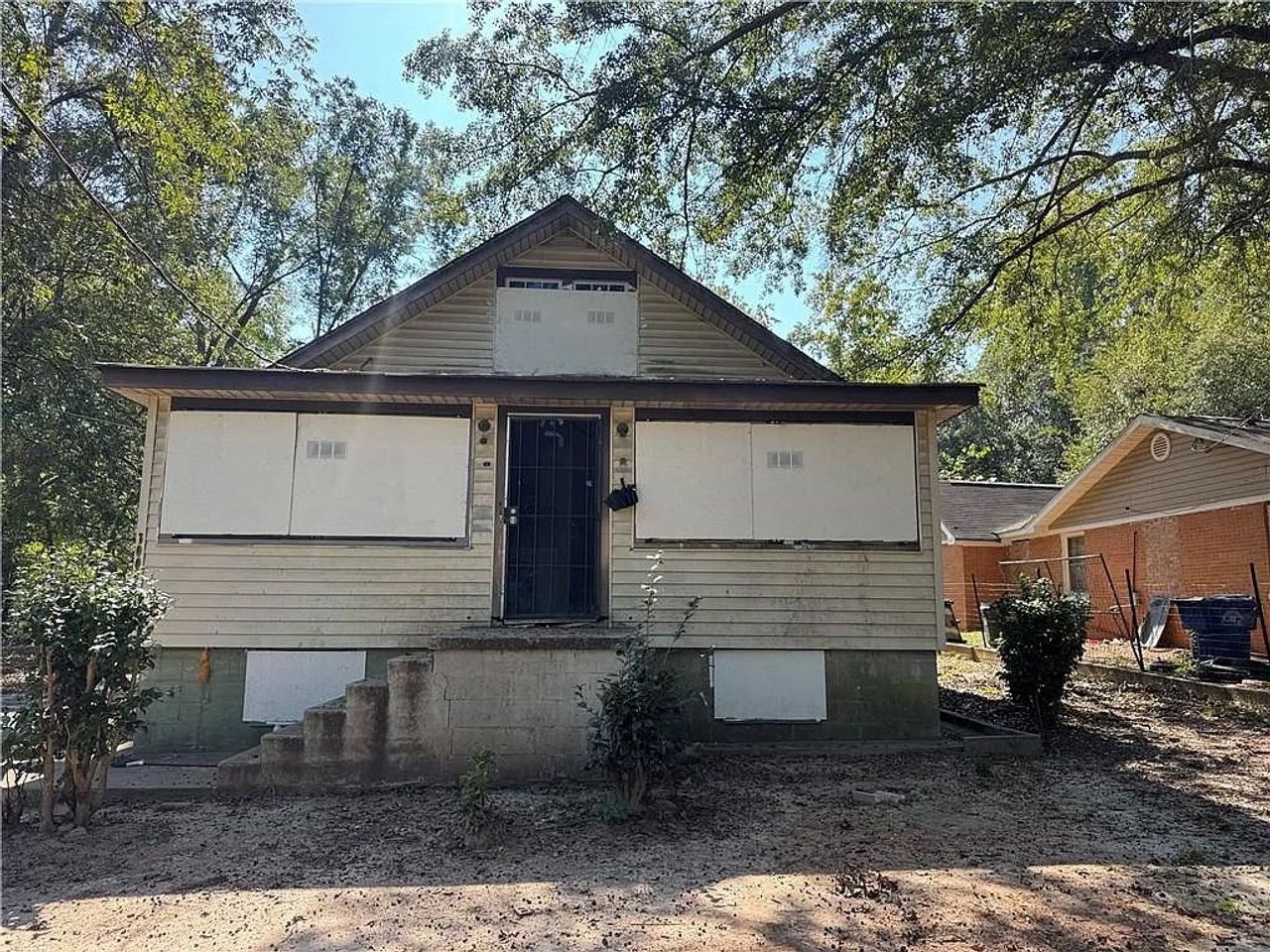 listing, photo 1