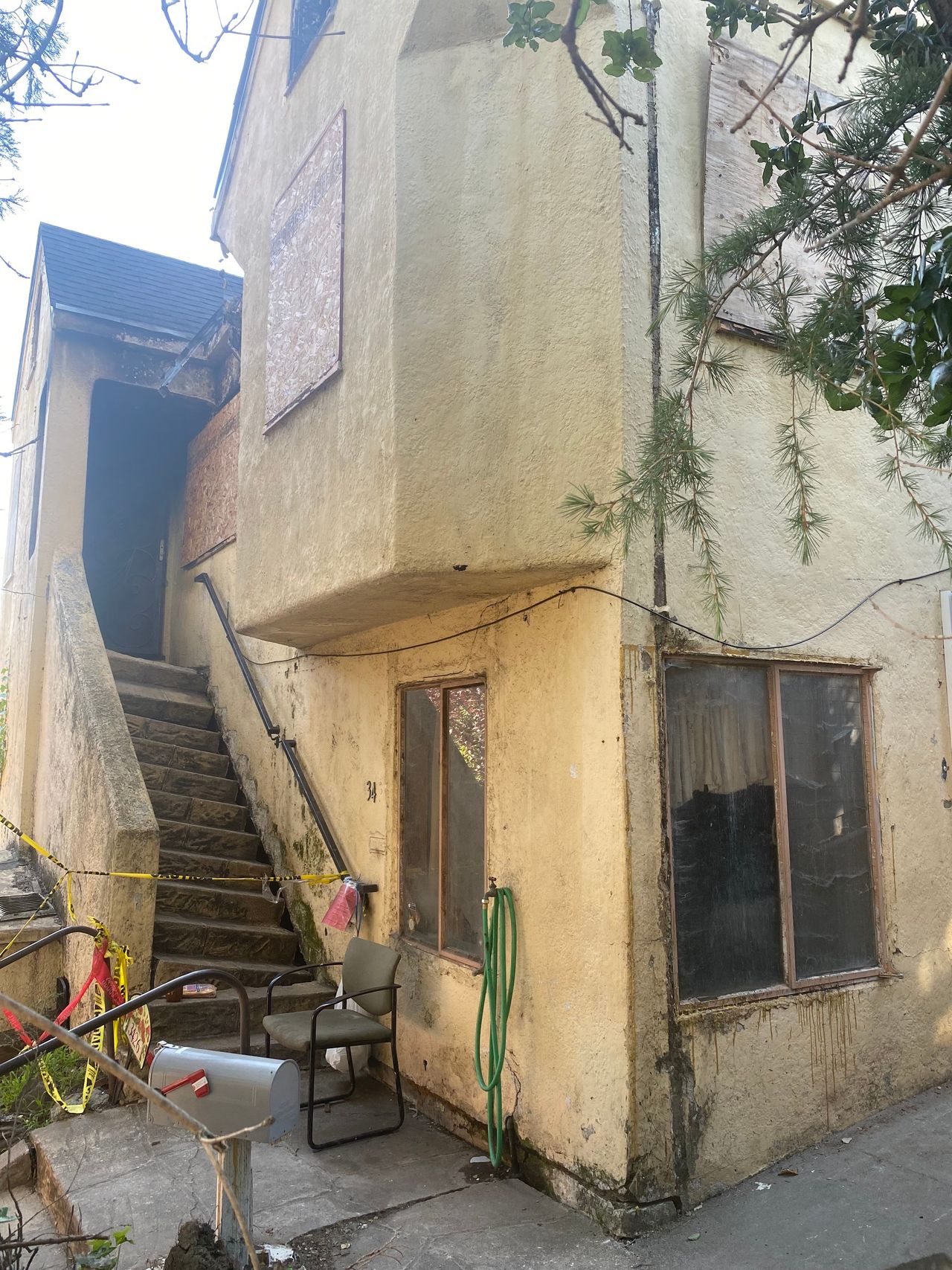 listing, photo 1