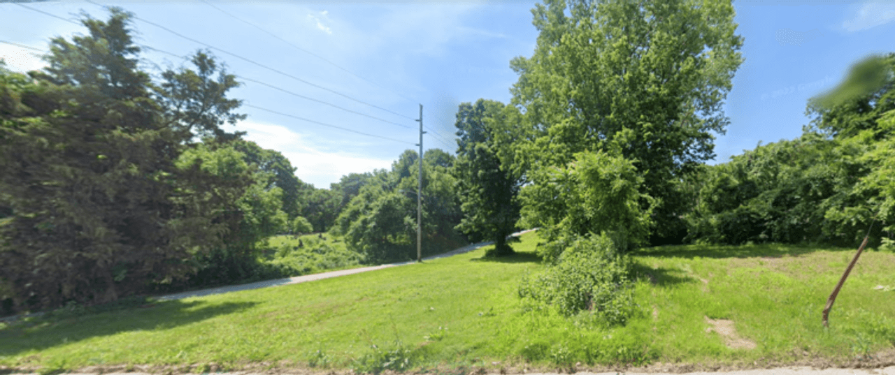 listing, photo 1