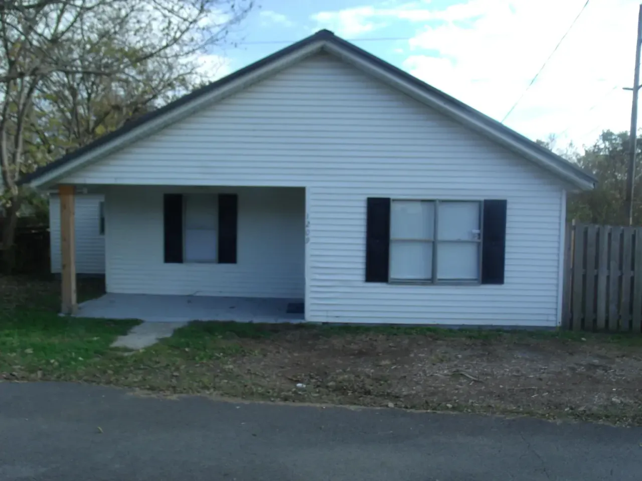 listing, photo 1