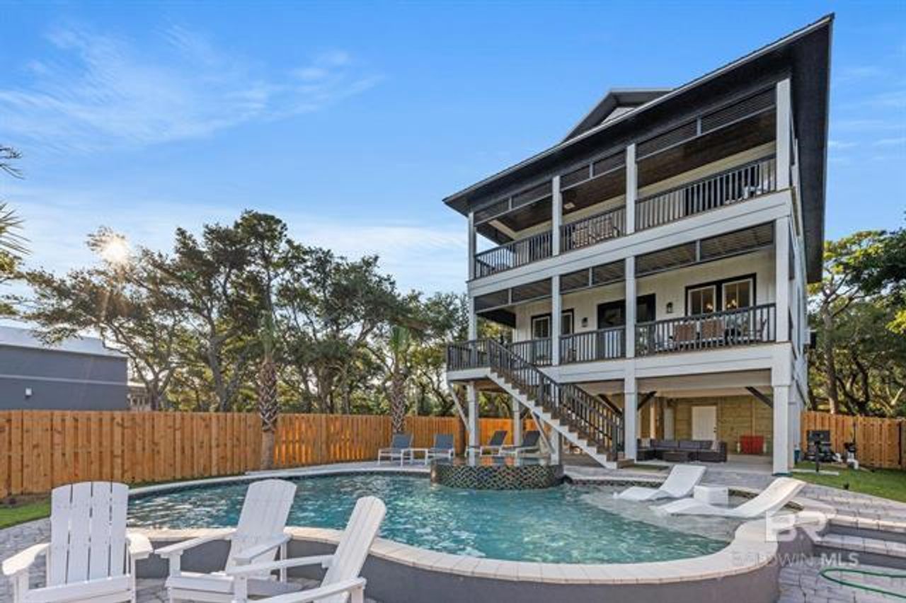listing, photo 1