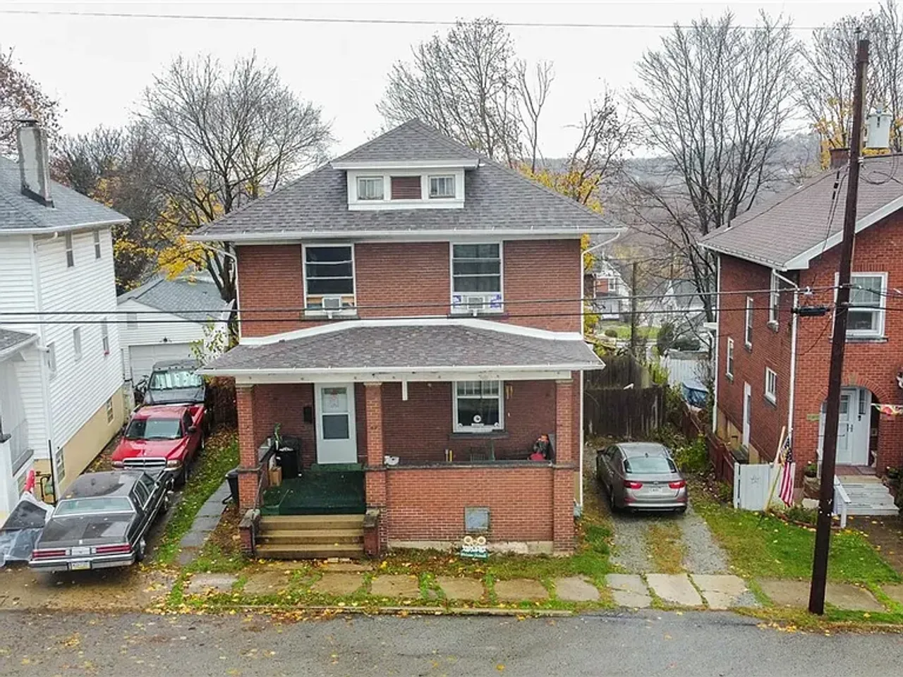 listing, photo 1