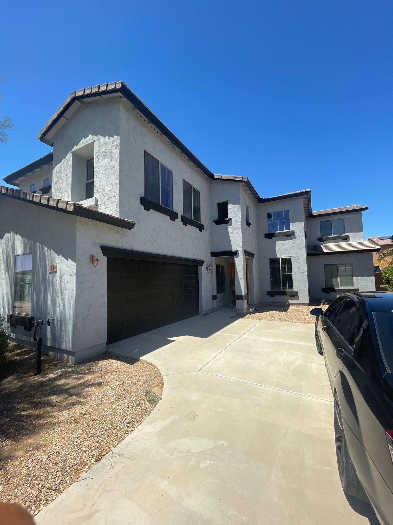 listing, photo 1