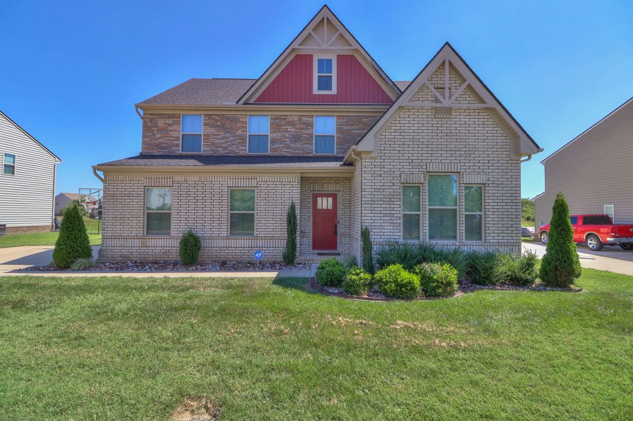 listing, photo 1