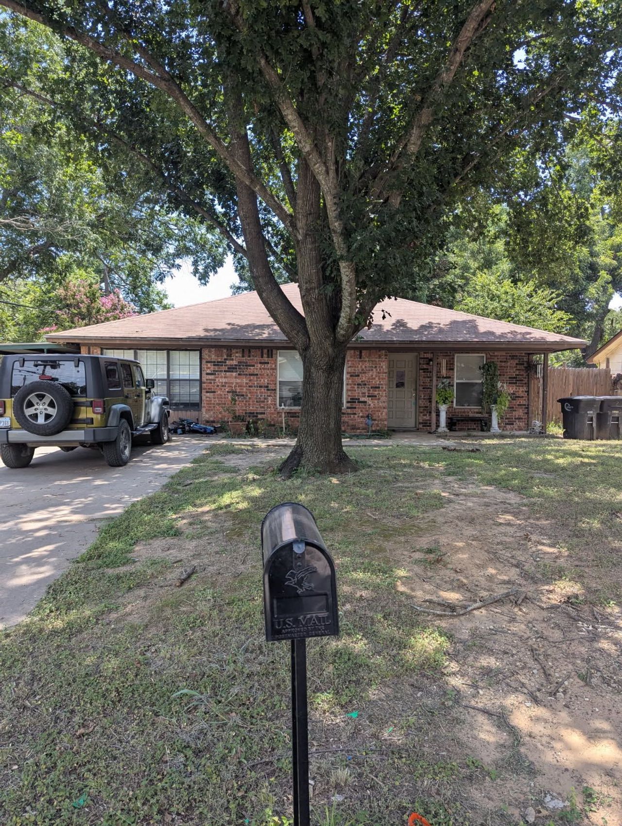 listing, photo 1