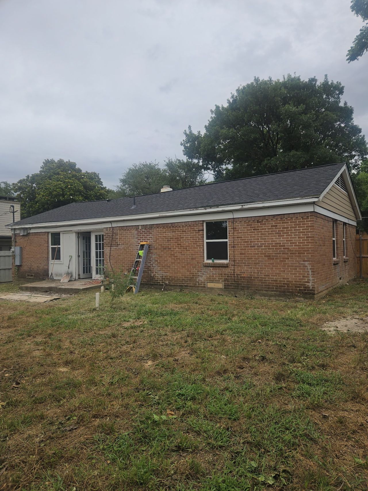 listing, photo 1