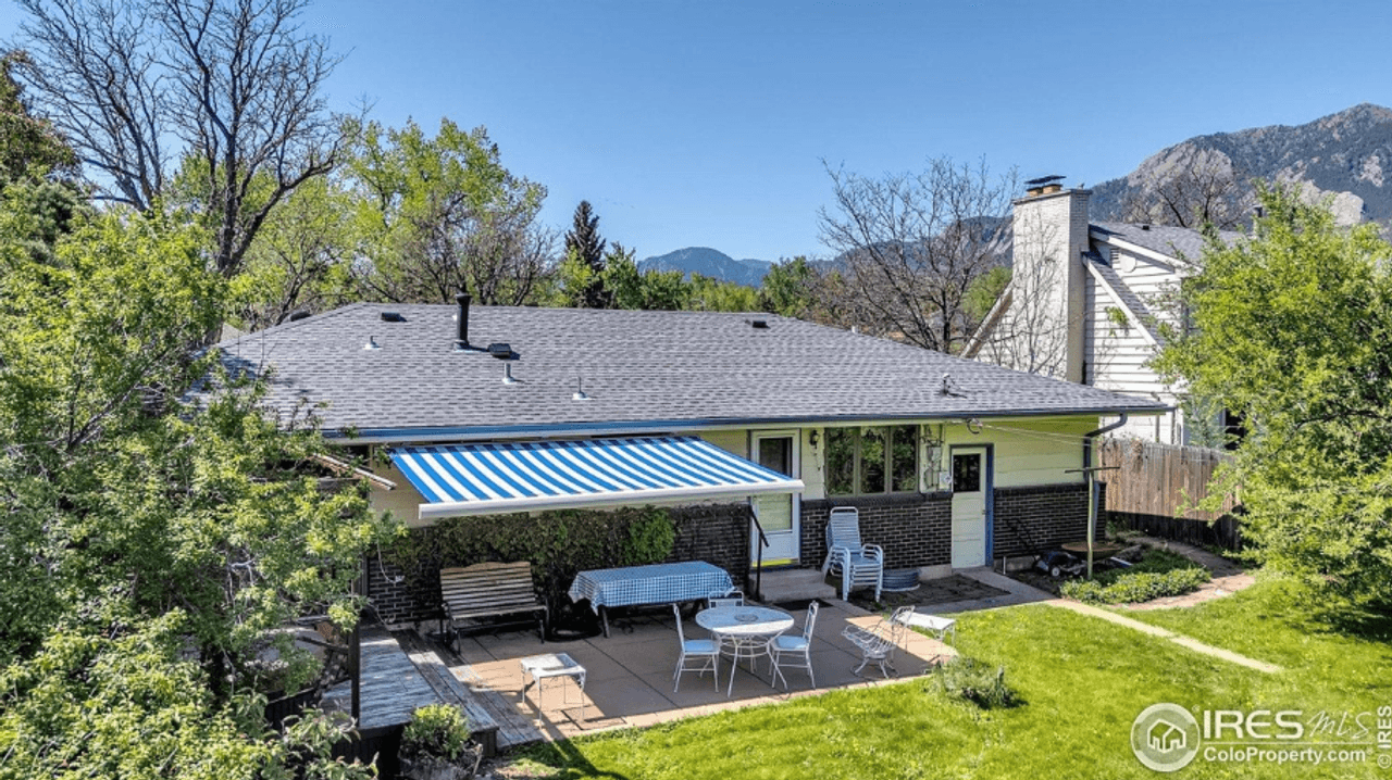 listing, photo 1