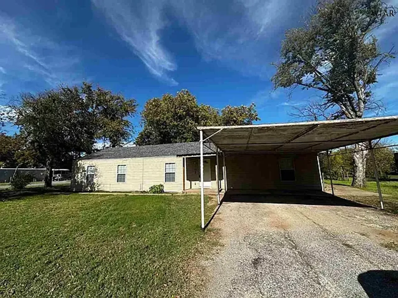 listing, photo 1