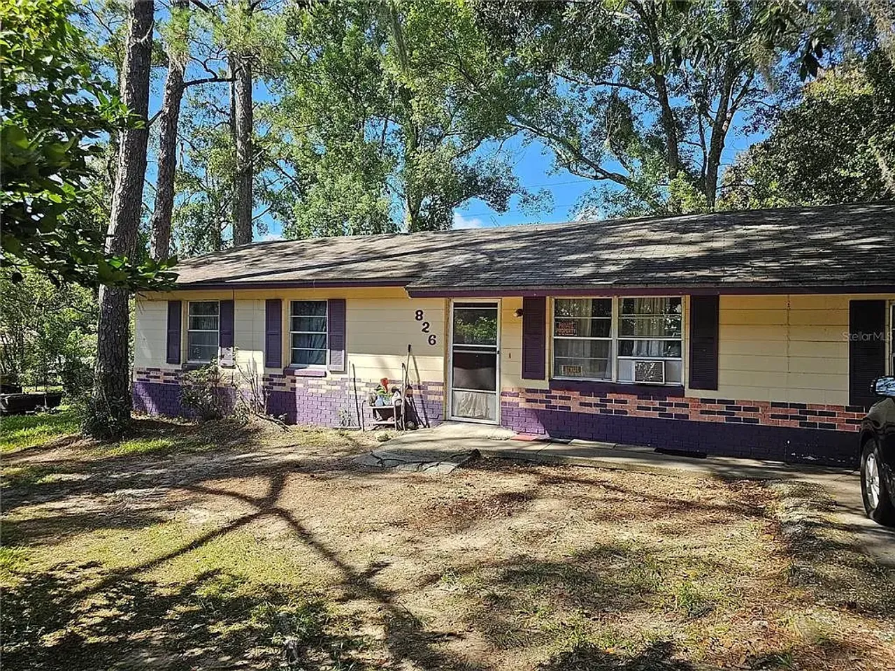 listing, photo 1