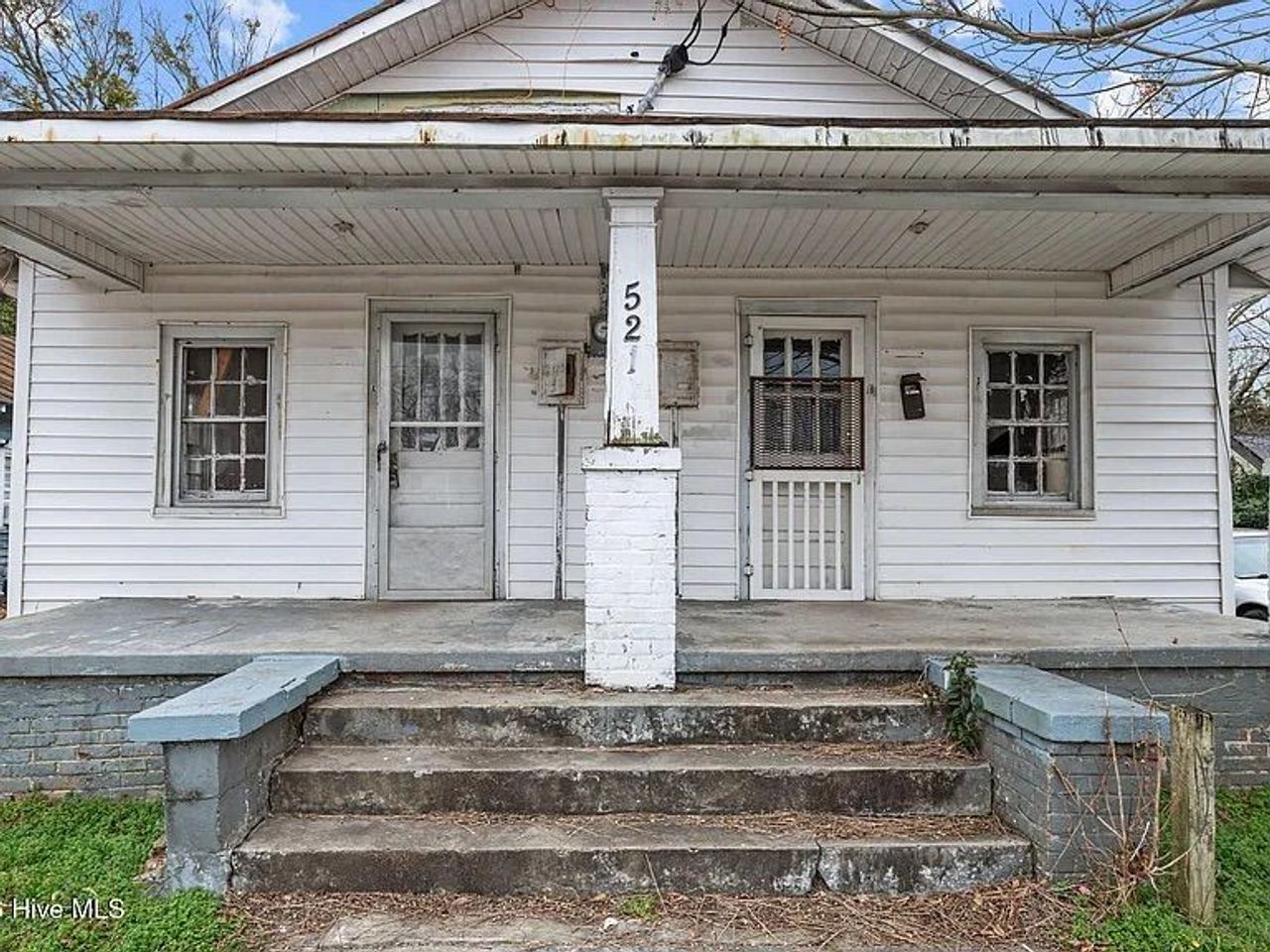 listing, photo 1