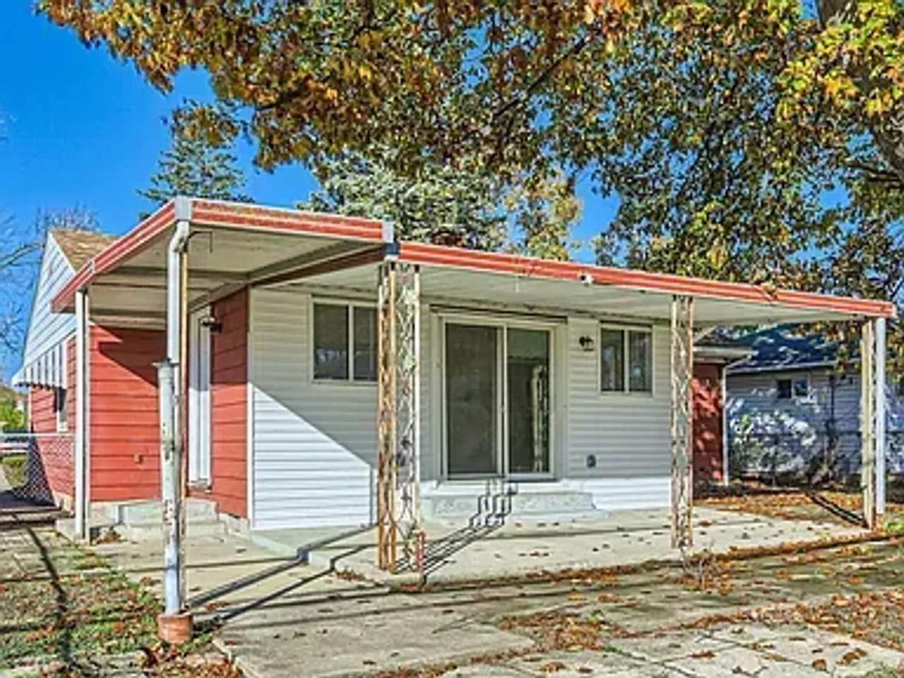 listing, photo 1