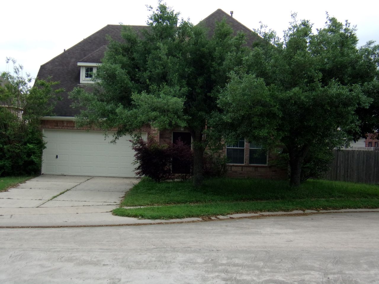 listing, photo 1