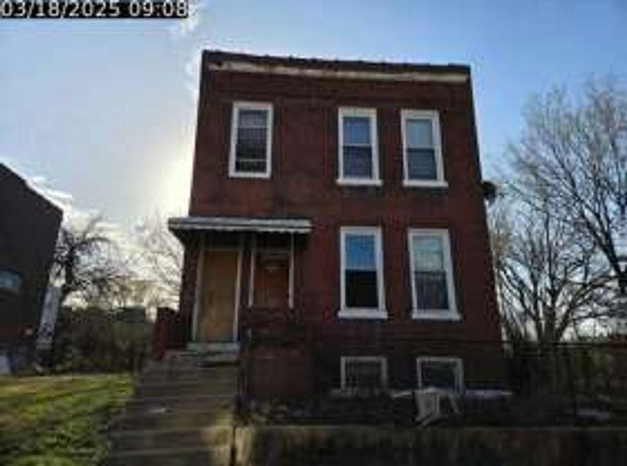listing, photo 1