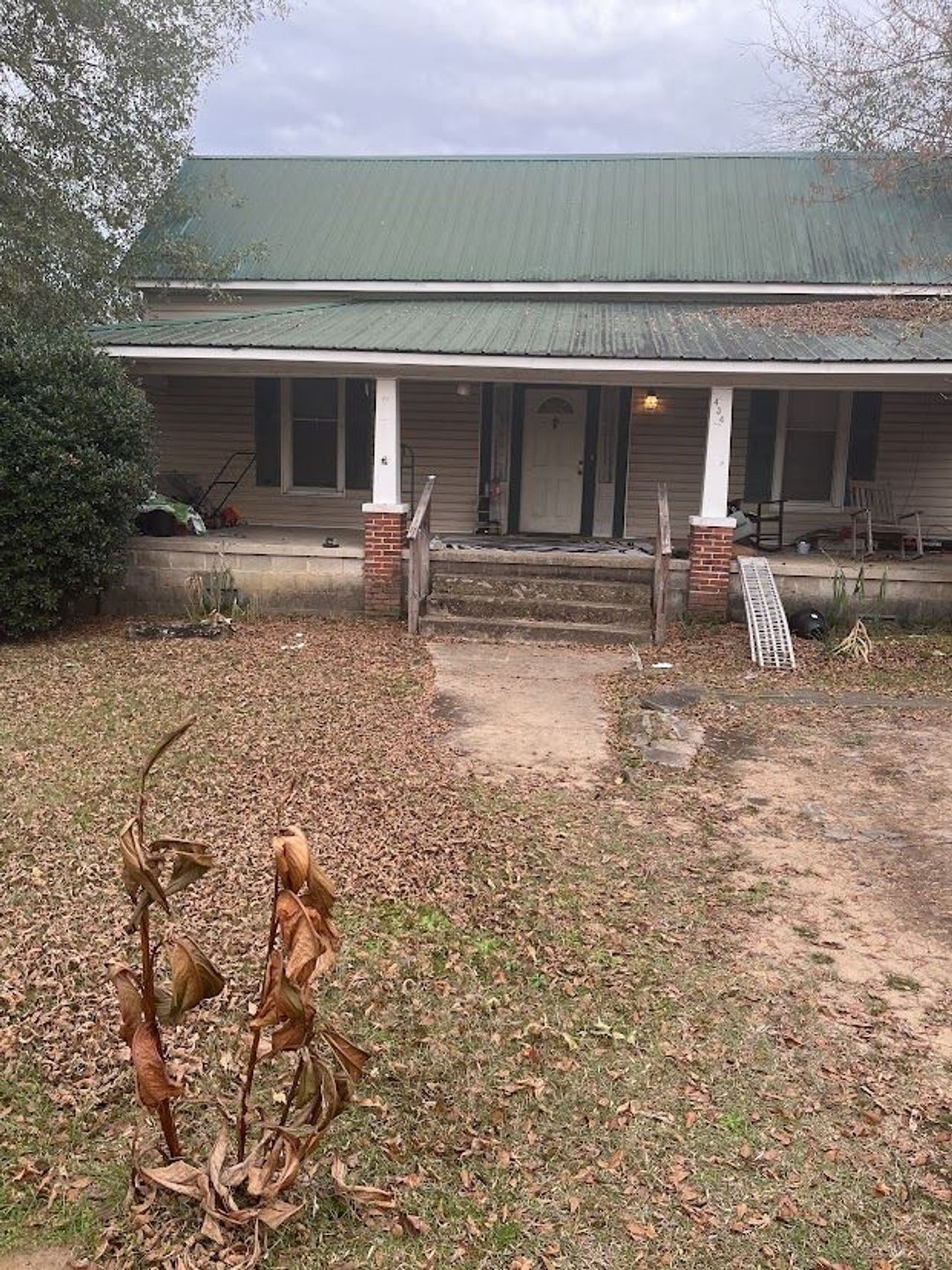 listing, photo 1