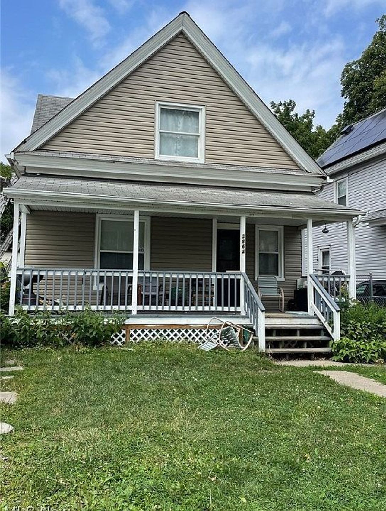 listing, photo 1