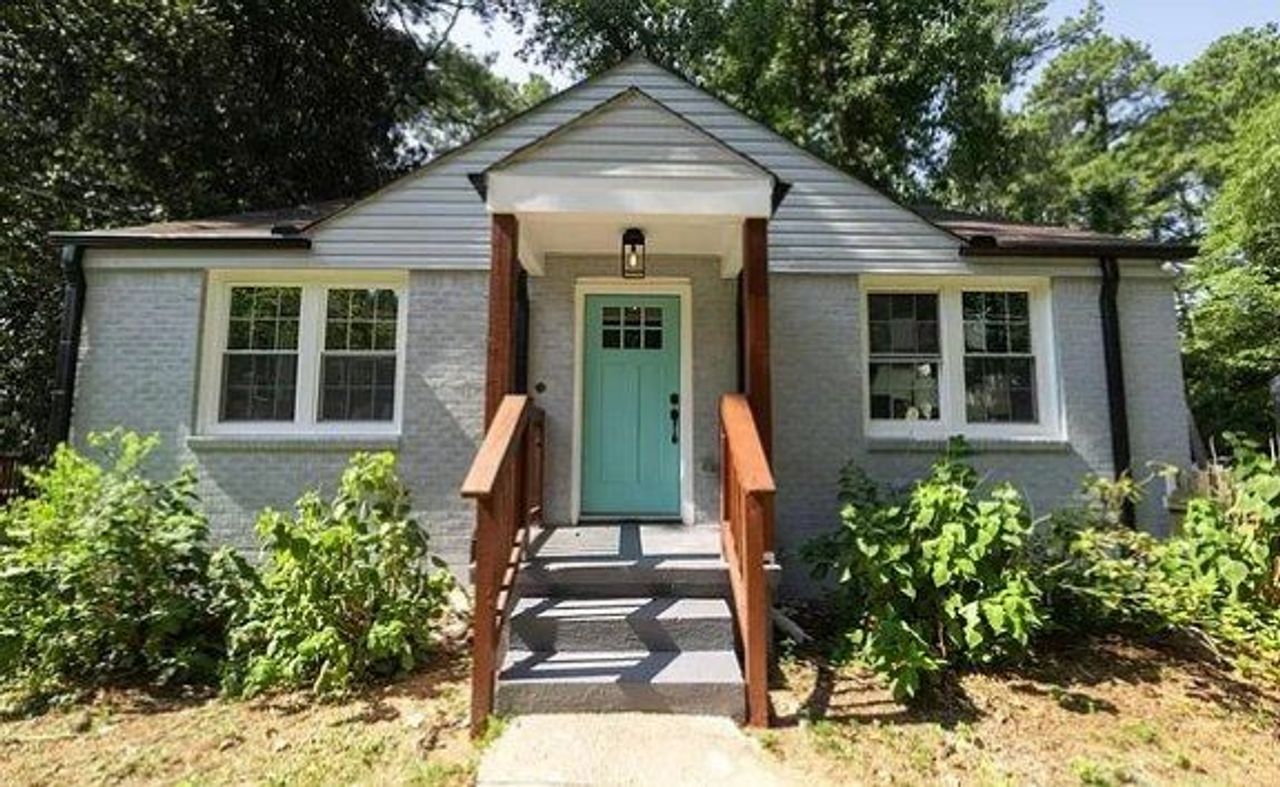 listing, photo 1