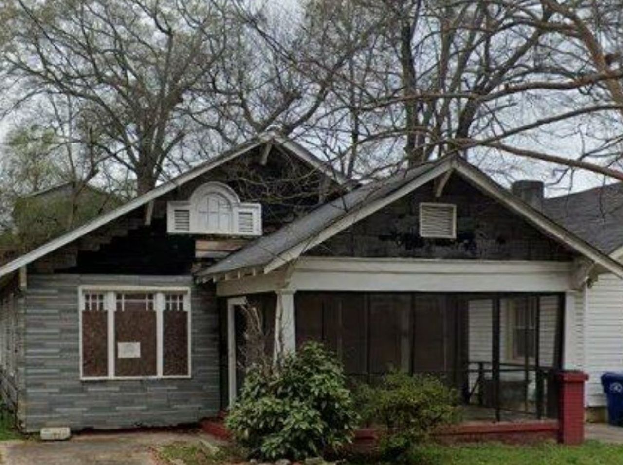 listing, photo 1
